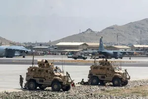 Mỹ lo vũ khí chuyển cho quân đội Afghanistan có thể rơi vào tay Nga, TQ