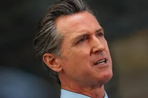 Hồi hộp chờ kết quả cuộc bỏ phiếu bãi nhiệm thống đốc bang California