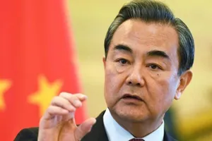 Ông Vương Nghị điện đàm với Ngoại trưởng Ukraine về chiến dịch quân sự của Nga