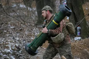 Nước nào, gửi vũ khí gì cho Ukraine trong hơn 100 ngày chiến sự vừa qua?