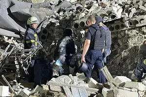 Nóng Nga-Ukraine chiều 10-7: Donestk hoang tàn vì pháo kích liên tục; ông Zelensky nói về việc cách chức các đại sứ