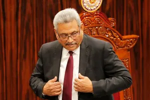 Tổng thống Sri Lanka và vợ sang Maldives, một ngày trước khi từ chức