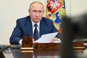 Ông Putin chuẩn bị qua Iran, giữa lúc Mỹ nói rằng Tehran sắp gửi Moscow hàng trăm máy bay không người lái