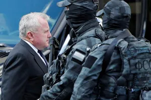 Đại sứ Mỹ tại Nga John Sullivan tham dự lễ tưởng niệm cố Tổng thống Liên Xô Mikhail Gorbachev ở Moscow ngày 3-9. Ảnh: REUTERS