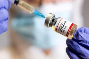 Một lọ vaccine ngừa COVID-19. Ảnh: REUTERS