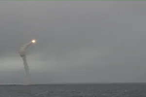 Nga thử nghiệm tên lửa chống hạm ở Bắc Cực. Ảnh: RT