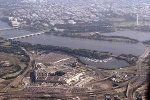 Vụ rò rỉ tài liệu mật của Mỹ: Thêm thông tin bị tiết lộ, dự đoán đầu tiên về nghi phạm