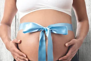 Đang mang thai có bị cho nghỉ việc?