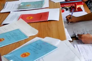 Uỷ ban lưu giấy tờ chứng thực chữ ký trong bao lâu?