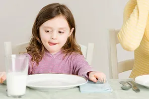 Chồng chết, cấp dưỡng con riêng của chồng tính sao? 