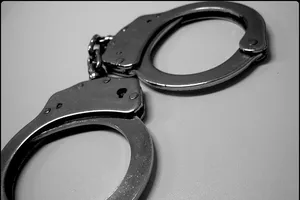 Đánh bạn vì bạn gái, 17 tuổi có chịu trách nhiệm hình sự?