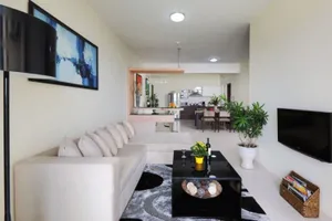 Nhà của ba người, ai được quyền cho ở nhờ? 