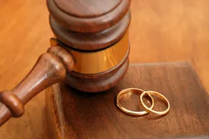 Có được ủy quyền ra tòa ly hôn?