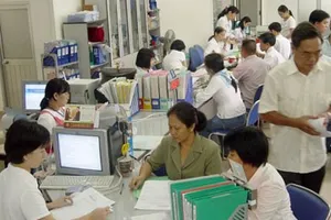 Kiểm tra đột xuất thái độ, tác phong cán bộ tiếp dân 