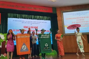 Không xả rác ra đường và kênh rạch, giảm ngập nước