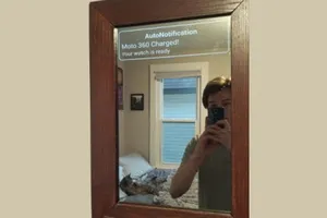 Xuất hiện “gương thông minh” như smartwatch