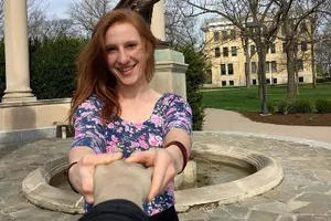 Gậy tự sướng chính hiệu dành cho dân FA