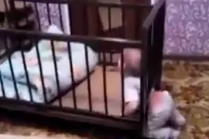 Clip màn vượt ngục phiên bản "em bé" cực chất