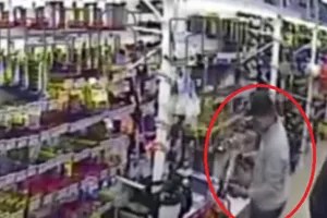 Clip tên trộm máy khoan nhét vào quần hot nhất tuần qua