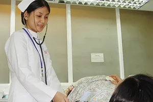 Từ 1-1-2016, vợ sinh, chồng được nghỉ