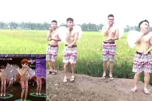 Clip: Trai làng hóa thân thành thiên thần nhảy Audition trên bờ ruộng
