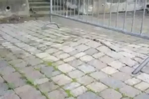 Clip: Mặt đường lát gạch “hít thở” như vật sống 