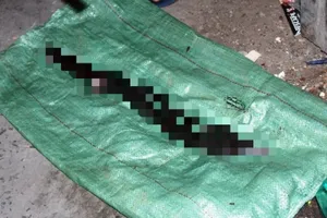 Audio: Hai thanh niên chém nhau kịch liệt sau lời thách thức