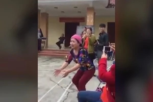 Cổ động viên bóng chuyền hài hước nhất Việt Nam