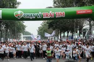 'Chạy vì trái tim' thu hút 15.000 người tham dự