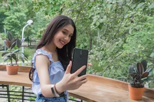 Mở khóa bằng gương mặt trên Huawei nova 2i