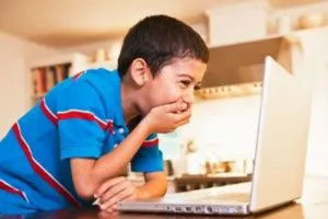 Làm sao hạn chế thời gian con chơi máy tính?