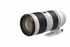 Canon ra mắt phiên bản mới của dòng ống kính khủng
