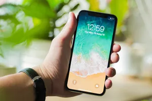 Mua iPhone ở đâu để được sửa miễn phí khi rơi vỡ?