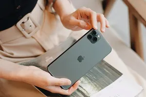 iPhone 11 chính hãng giảm giá mạnh 
