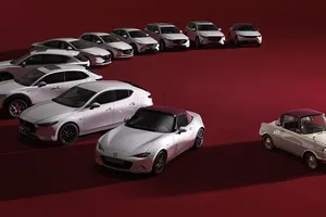 Mazda ra mắt xe mui trần đặc biệt kỷ niệm 100 năm hoạt động