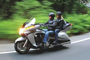 Lý do nhà sản xuất lắp phanh đĩa cho bánh trước xe máy