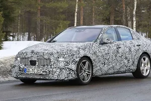 Hé lộ siêu phẩm Mercedes-AMG C53 đang chạy thử nghiệm