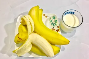 Ăn chuối kết hợp với sữa có tốt cho sức khỏe không?
