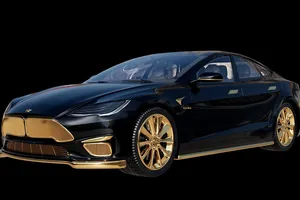 Chiêm ngưỡng xe Tesla đắt nhất thế giới được mạ vàng 24k