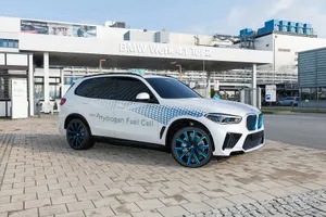 BMW X5 chạy bằng khí hydro sẽ ra mắt vào cuối năm 2022