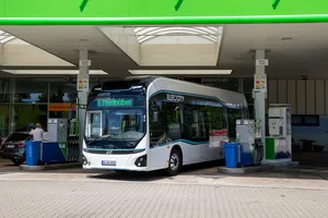 Hyundai bất ngờ thử nghiệm xe buýt chạy pin nhiên liệu hydro