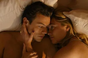 'Don’t Worry Darling' tung trailer ngập tràn cảnh nóng bỏng mắt