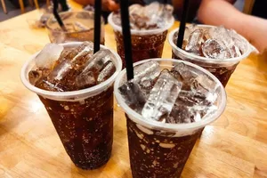 Bệnh gan nhiễm mỡ nên tránh loại đồ uống này