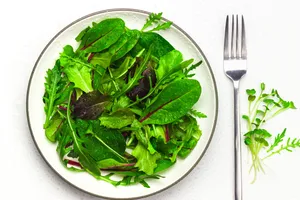 Đây là lý do tại sao bạn nên ăn rau lá xanh hàng ngày