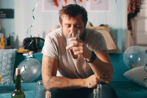 6 loại thực phẩm có thể giúp bạn hồi phục sau cơn say rượu