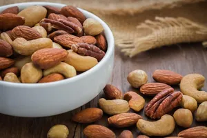 10 lợi ích của việc ăn một nắm hạt mỗi ngày