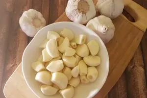 Ăn một tép tỏi sống mỗi ngày, chuyện gì xảy ra với sức khỏe?