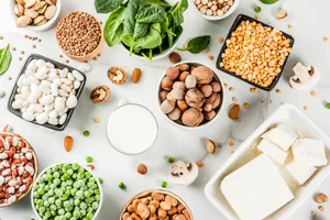 Ăn nhiều protein có thể kéo dài tuổi thọ, đúng hay sai? 