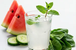 Những loại đồ uống và thực phẩm giúp bù nước khi tập luyện 