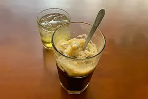 8 loại thực phẩm phổ biến có thể gây hại cho răng và nướu 